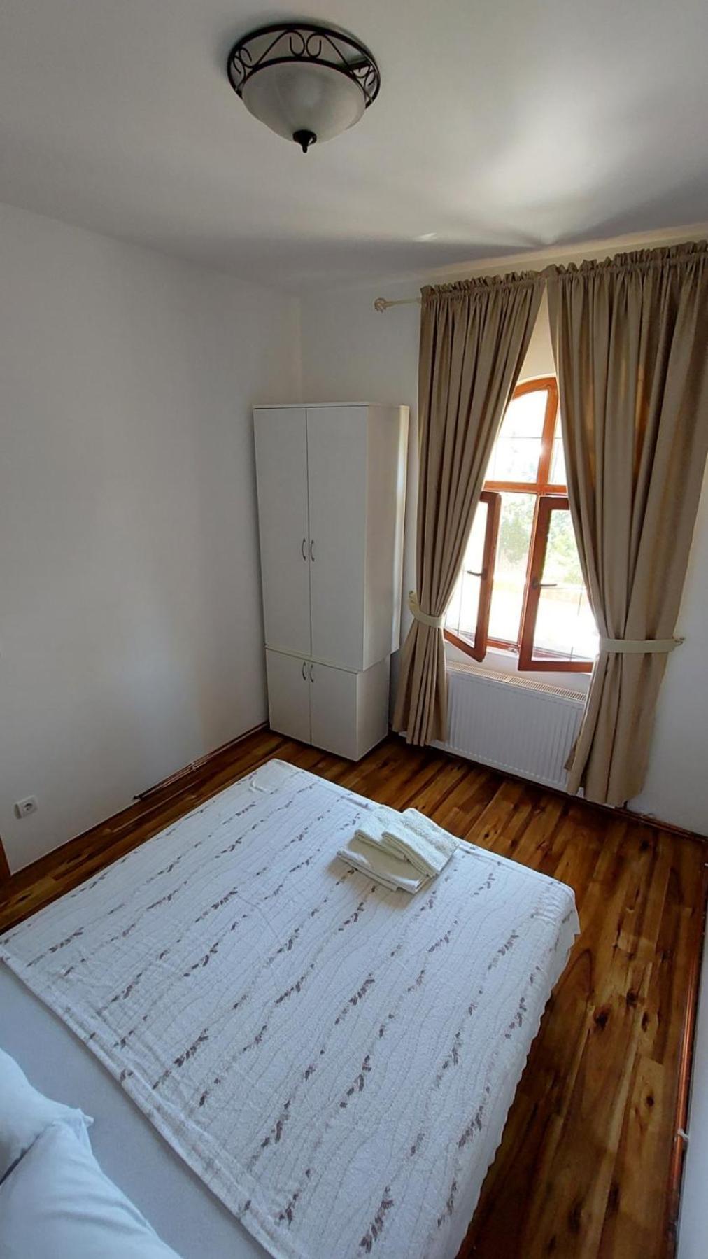 Knez Apartmani Senje Værelse billede